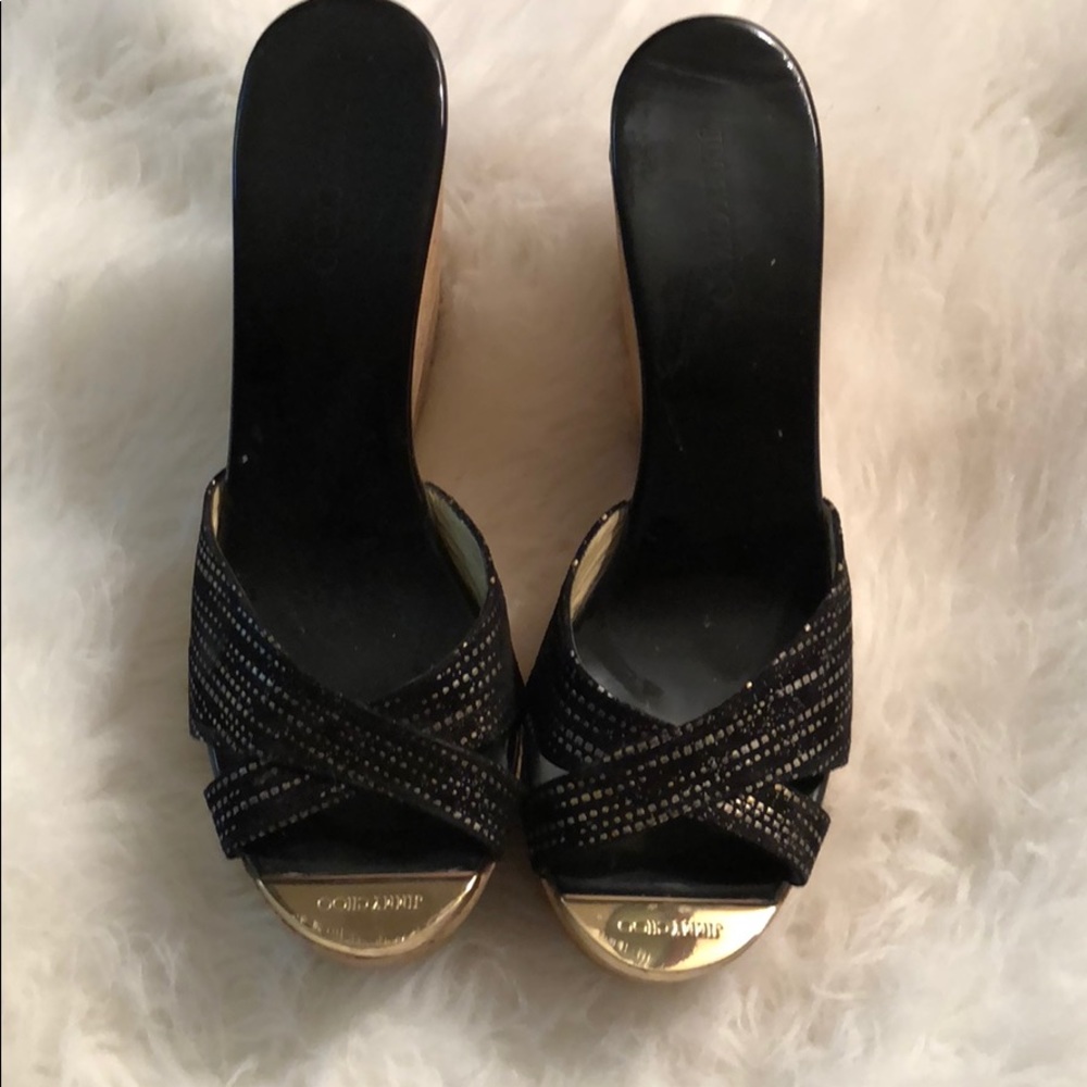 Jimmy Choo 39.5 black & gold wedges